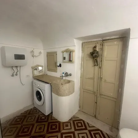 Donna Jona Apartment *